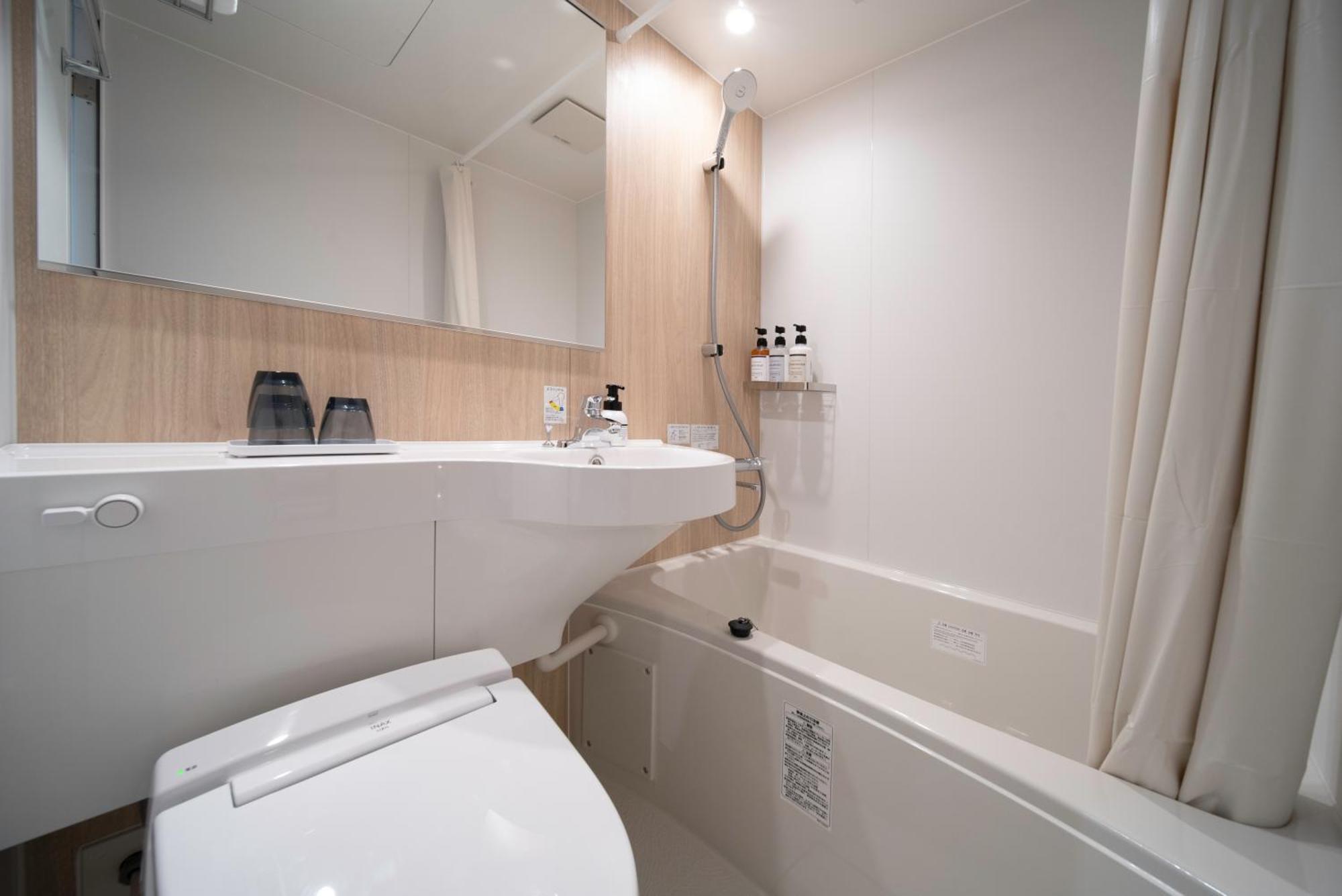 Hop Inn Tokyo Ueno Стая снимка